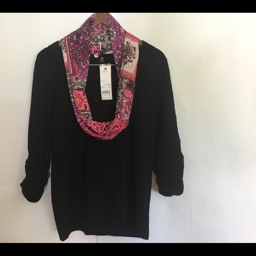 NY Collection 3/4 sleeve length top with scarf accent.
